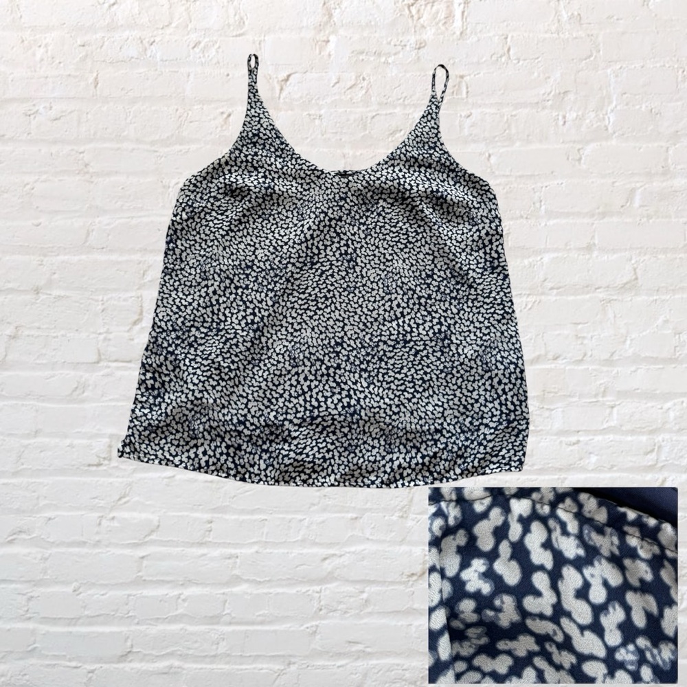 Like 🆕 Banana Republic abstract print v-neck spaghetti strap blouse